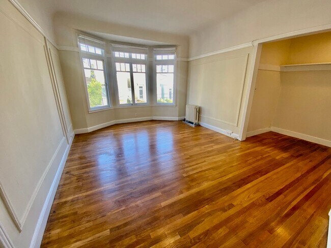 Photo - 1925 Pierce St Apartment