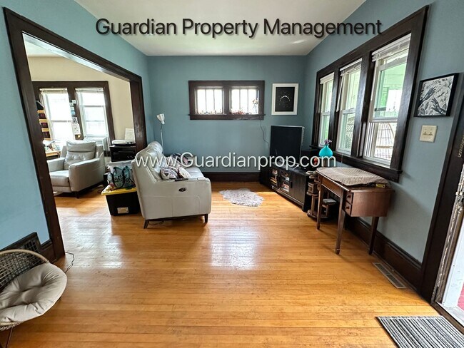 Foto del edificio - South Minneapolis Single Family Home, Fenc...