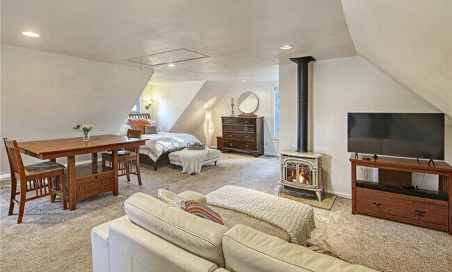 Photo - 9627 25th Ave SW House