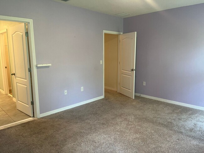 Building Photo - 3 bed 2 bath Townhome in Port Orange