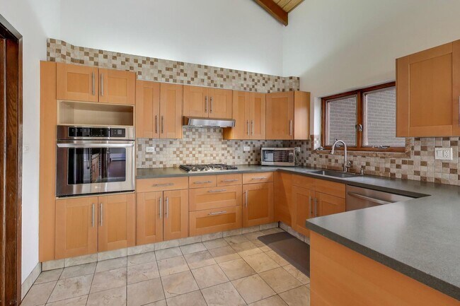 Building Photo - 60 Sheffield Ln