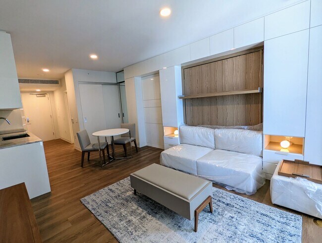 Foto del edificio - Fully Furnished Ocean View luxurious Studio with 1-Parking and storage at 'A'ali'i