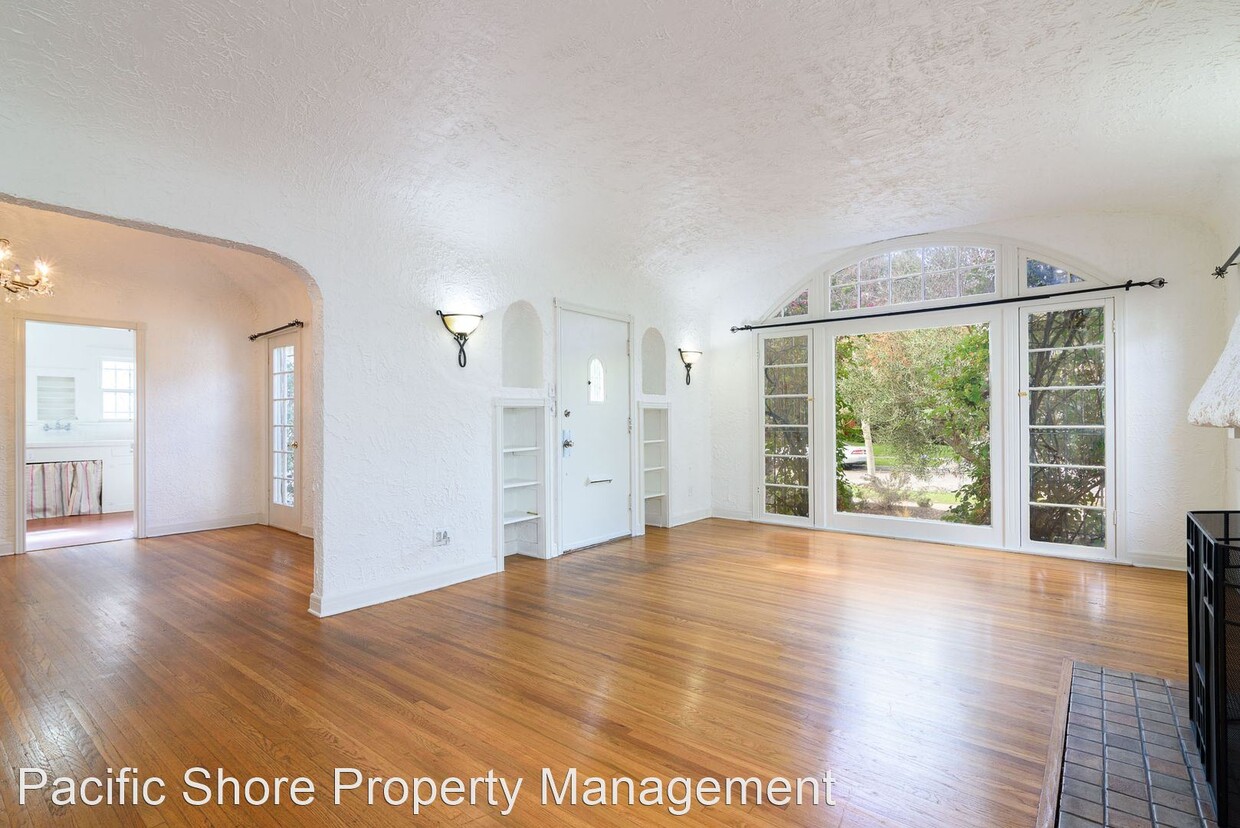 Primary Photo - 2 br, 1 bath House - 658 S. Citrus Ave