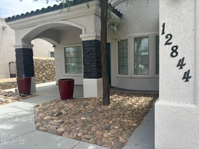 Foto del edificio - 12844 Cozy Cove Ave