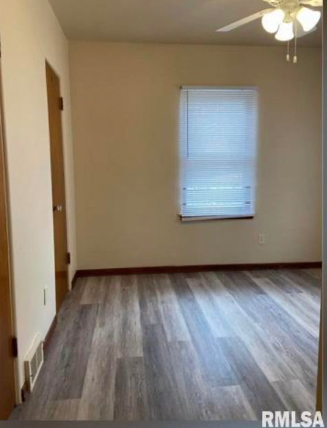 Foto del edificio - 2433 W Locust St