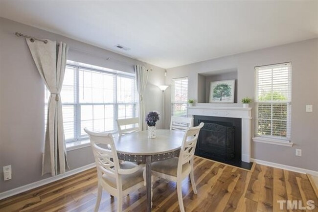 Building Photo - Beautiful Wake Forest townhome with Fenced...