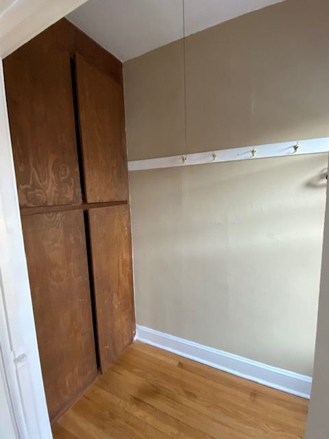 Foto del edificio - 833 W Cornelia Ave