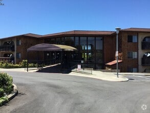 Building Photo - 375 Clifford Ave