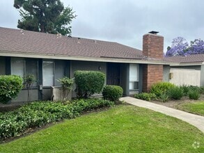 Building Photo - 322 Fireside St