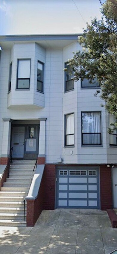 Primary Photo - 125