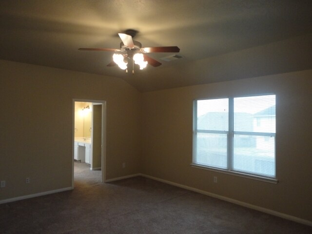Foto del edificio - 5811 Creektrace Ln