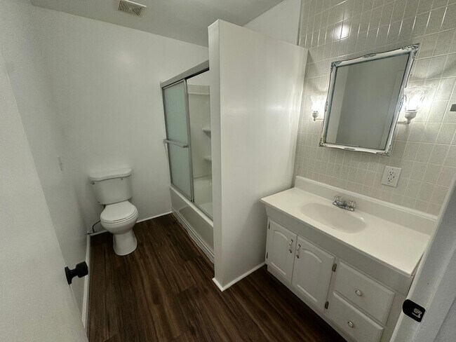 Building Photo - 3 Bed 1 Bath in Grand Rivers