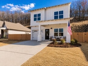 Building Photo - 1444 Valley Trace