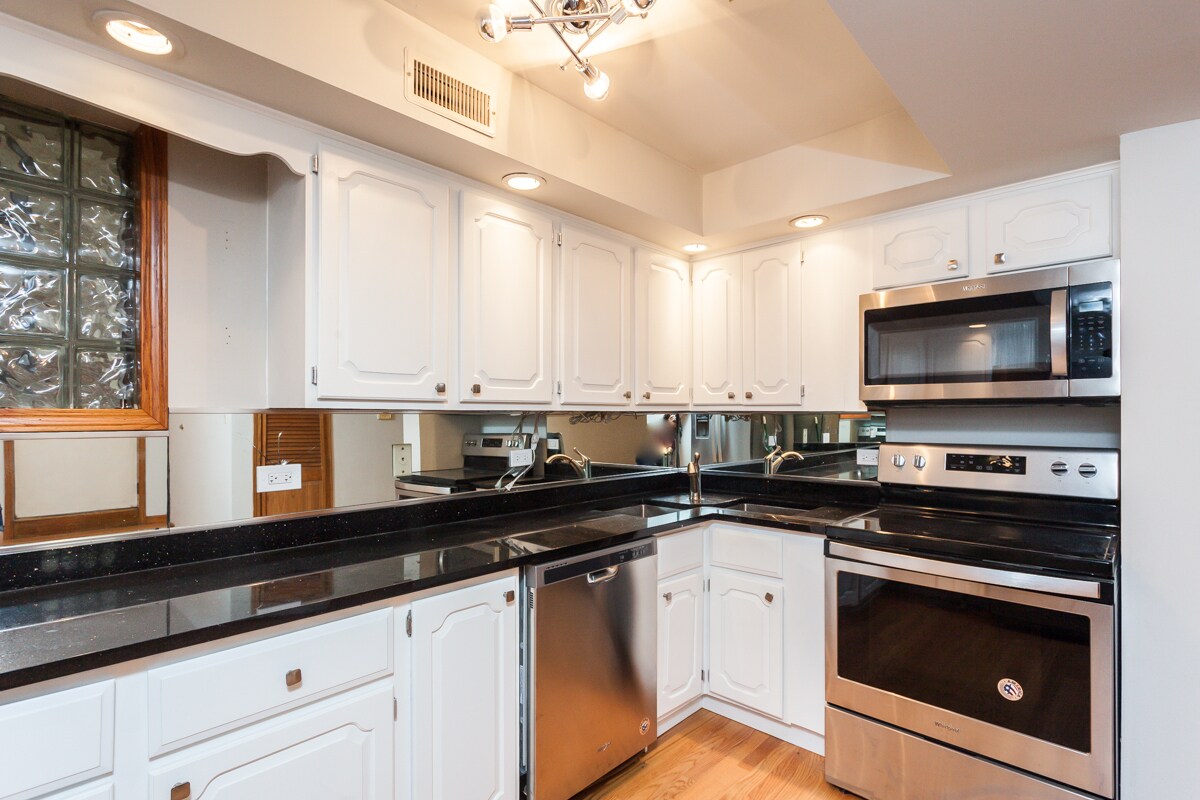 Foto principal - 1643 N Sedgwick St