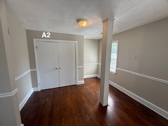 Foto del edificio - 822 Holt Ave