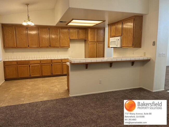 Building Photo - 3711 Rancho Santa Fe St