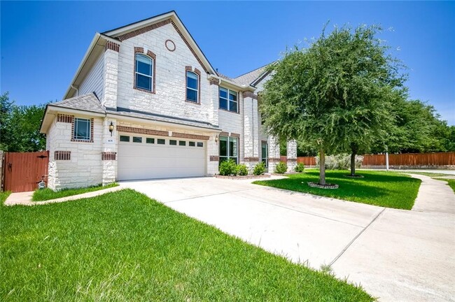 Building Photo - 401 Ridgetop Bend