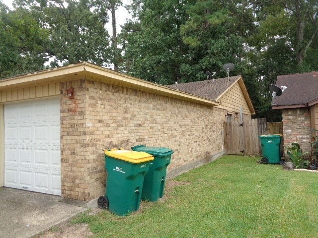 Building Photo - 1616 Hazelwood St