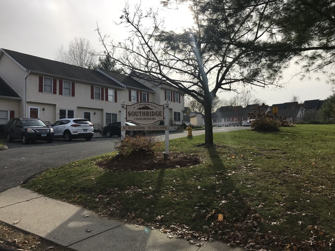 7 Mannions Ln, Danbury, CT 06810 Townhome Rentals in Danbury CT