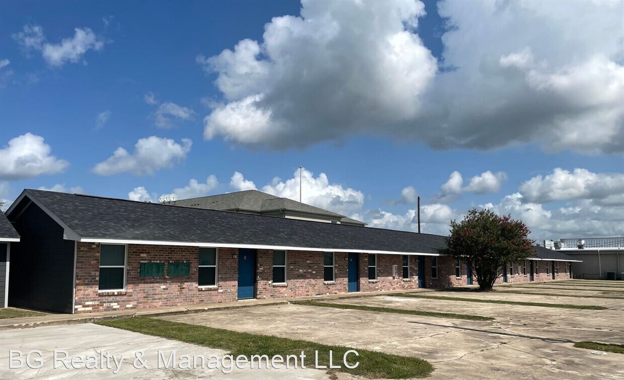 1 br, 1 bath House 909 Mulberry Street 3 House Rental in Westlake