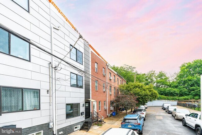 Foto del edificio - 2726 Edgemont St