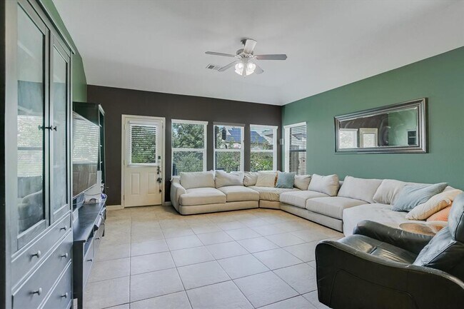 Foto del edificio - 301 Marklawn Ln