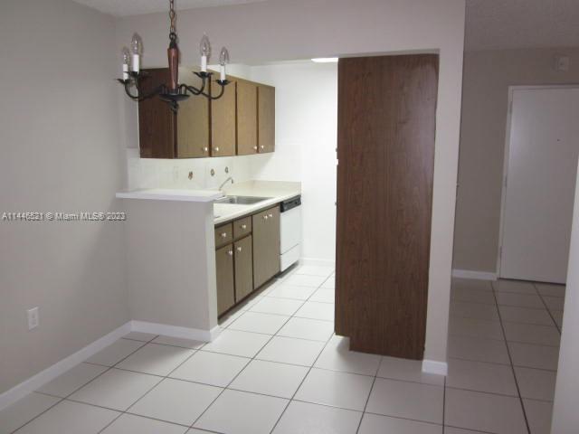 Foto del edificio - 10822 N Kendall Dr