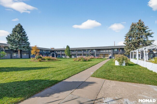 Foto del edificio - 1865 Fenton St