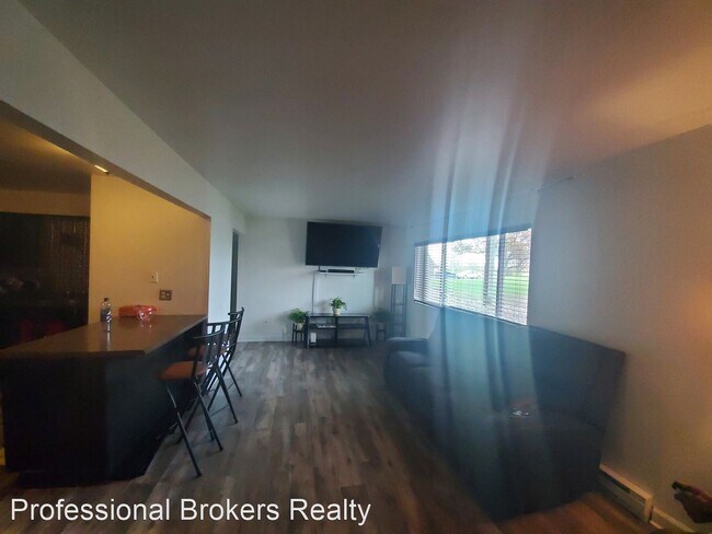Building Photo - 2 br, 1 bath House - 20224 Frankfort Squar...