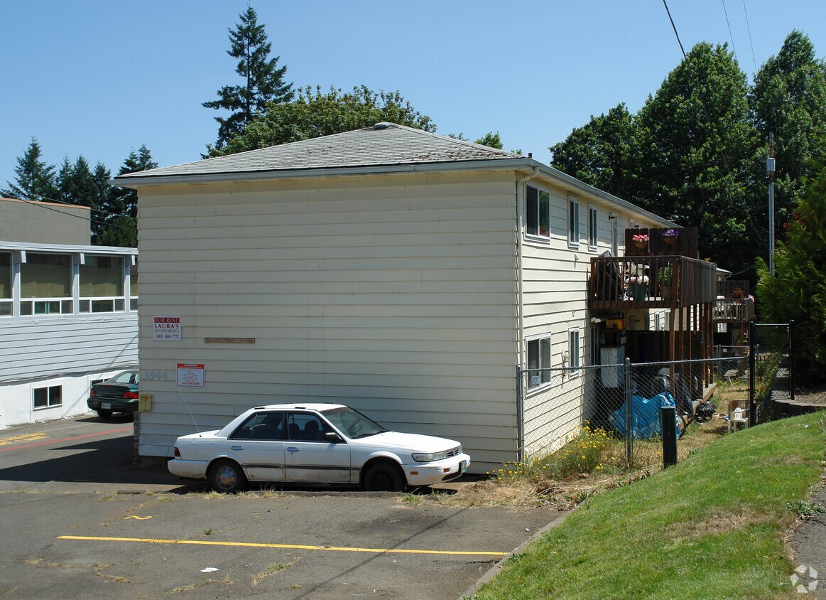 Building Photo - 3544 Liberty Rd S