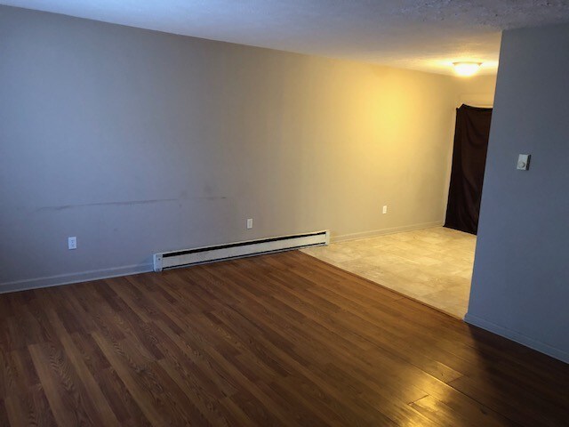 Photo - 105 Harlan Ct