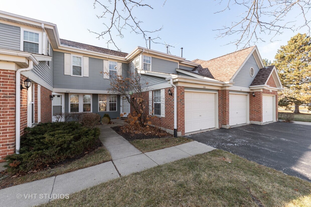 Primary Photo - 260 E Fabish Dr