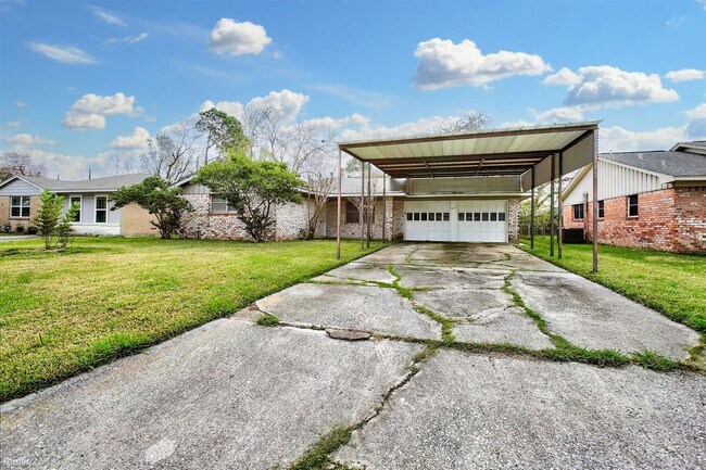 Building Photo - 3 br, 2 bath House - 213 Pamela Dr