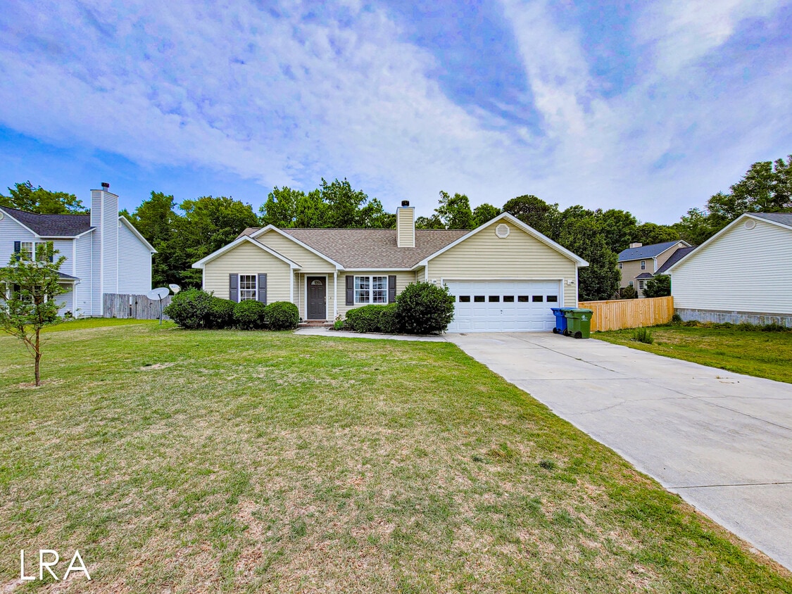 202 Smallberry Ct, Sneads Ferry, NC 28460 House Rental in Sneads Ferry, NC