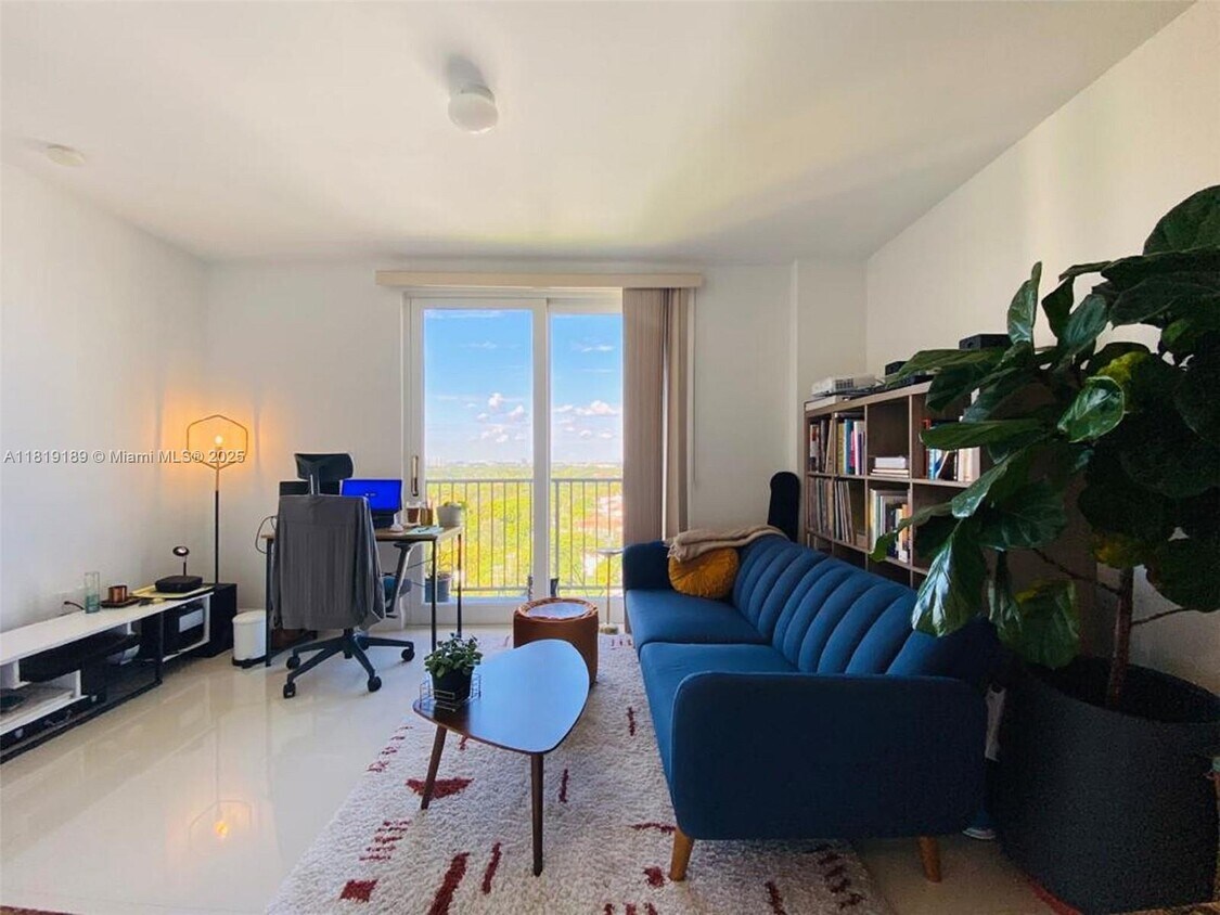 Foto principal - 2701 SW 3rd Ave