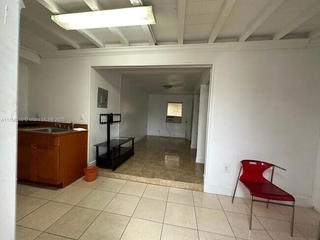 Foto del edificio - 7305 NW 17th Ct