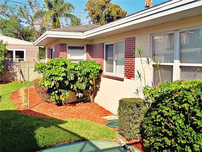 Building Photo - 623 Florida St