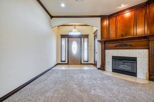 Building Photo - Beautiful home in desired Williamson Farms!