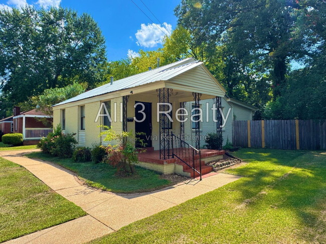 Building Photo - 208 Bradley Dr