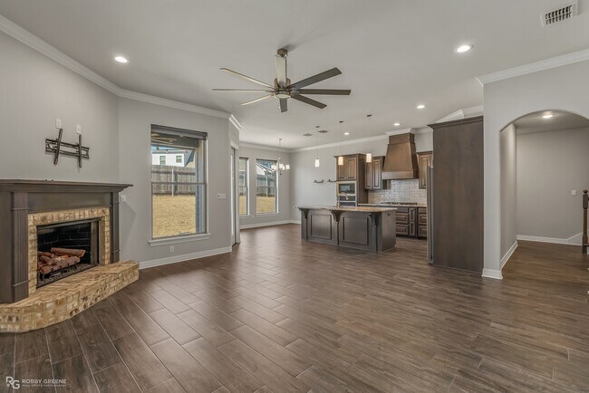 Foto del edificio - 1141 Green Wood Cir