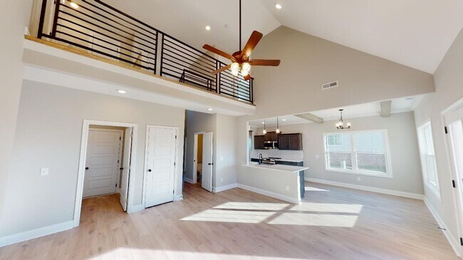 Foto del edificio - Pet Friendly Home For Rent with Large Bonu...