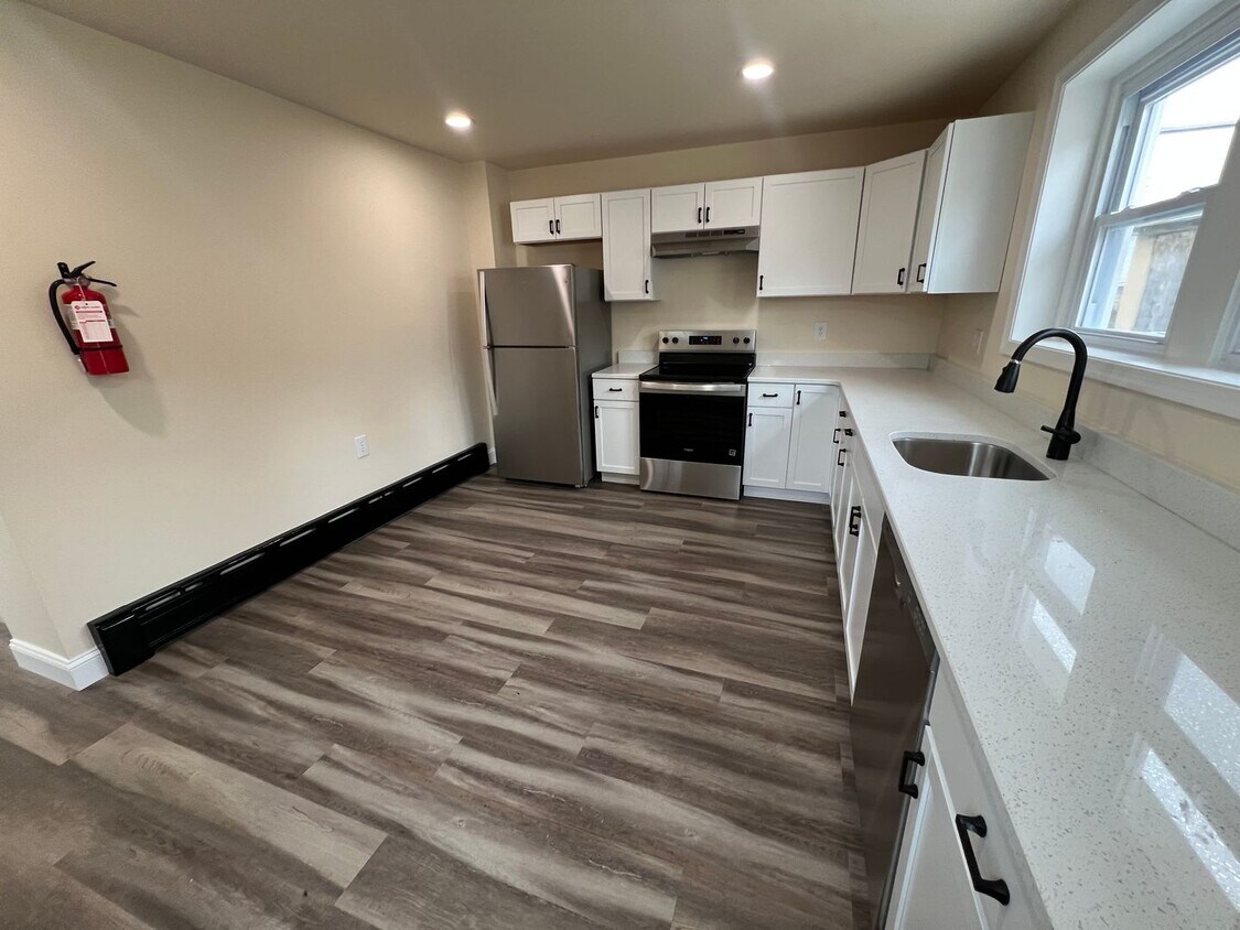 Foto principal - 955 E Main St