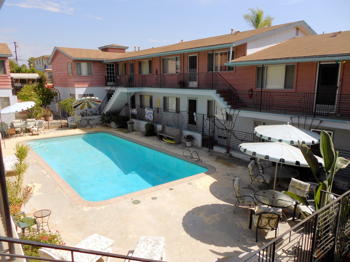 Talmadge Pacific Apartments Rentals in San Diego at 4470 Euclid Ave San