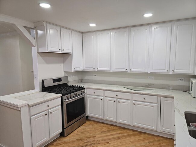 Foto del edificio - 4005 Jay Ln