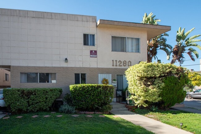 Building Photo - 11280 Huston St