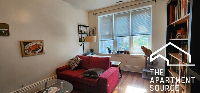 Foto del edificio - 1817 N Marshfield Ave