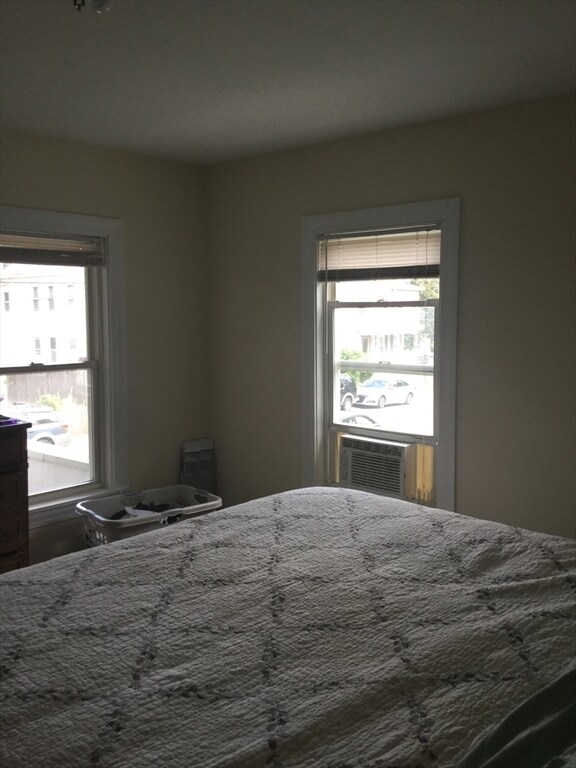 41 Winter St Unit 1F, Fitchburg, MA 01420 Room for Rent in Fitchburg