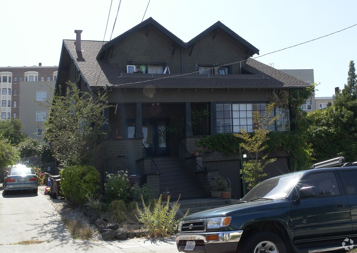 746 Walker Ave, Oakland, CA 94610 Rentals in Oakland at 746 Walker Ave
