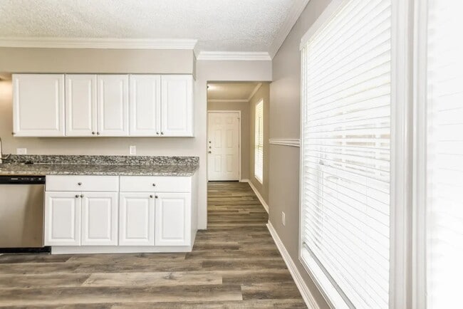 Foto del edificio - 1004 Richard Dr