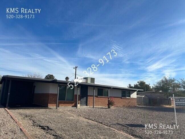 Foto del edificio - 3 Bed / 2 bath Home - OWNER/AGENT